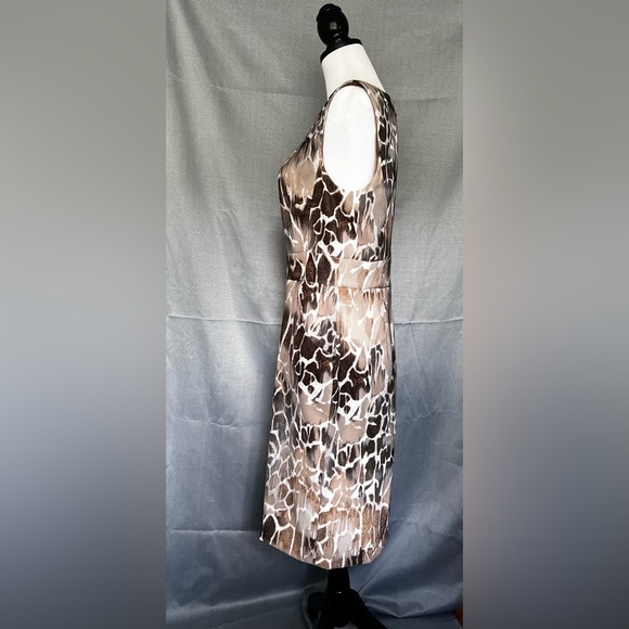 Dressbarn Mid Length Sleeveless Womens Dress with Zip back and front Pockets - Picture 4 of 11